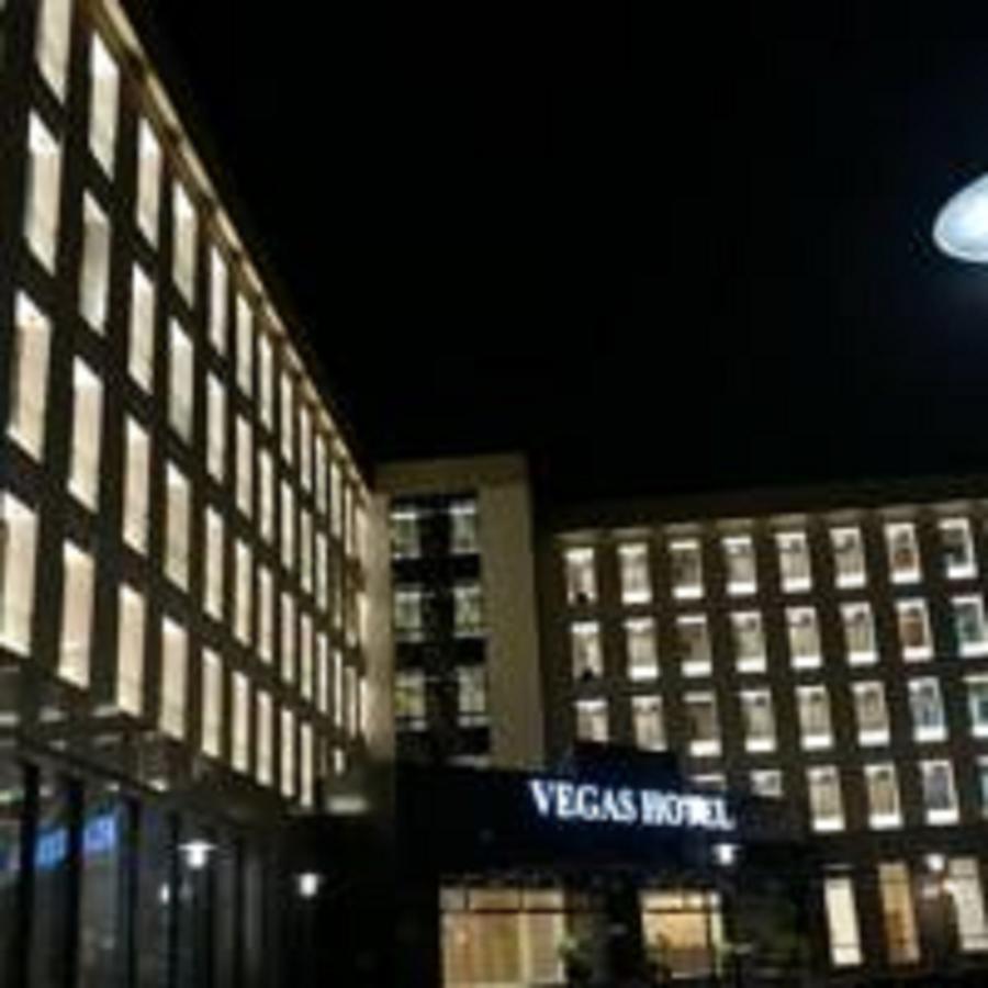 Vegas Hotel - Nay Pyi Taw Naypyidaw Eksteriør billede